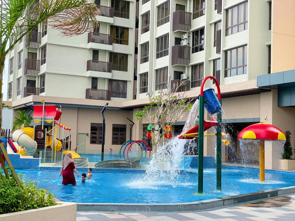 Atlantis Resindece Tvbox Video Game 5Min To Jonker Malacca Exterior foto